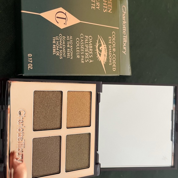 NWT Green Light Charlotte Tilbury Eyeshadow  Quad - Picture 3 of 3